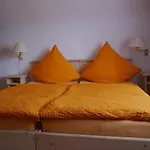 Zur Rose Gæstehus 3*