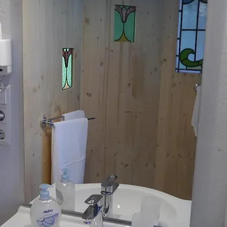 Zur Rose Guest house